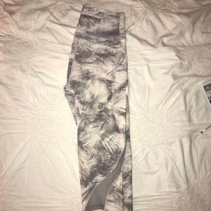 Speed Up Crop Lulu Lemon